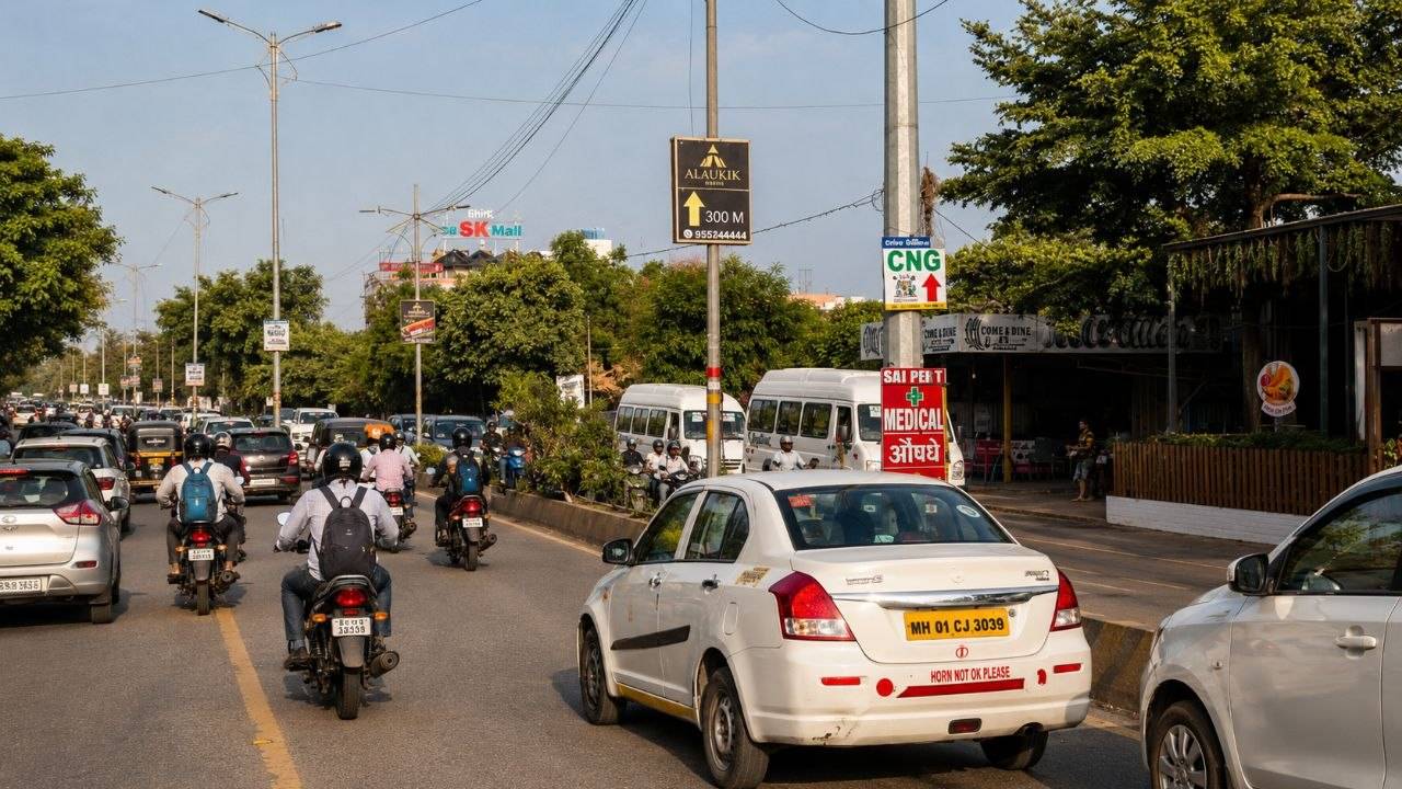 14) Hotel Ganapati palace to Hotel Alaukik Corner Shirdi 8 Pole